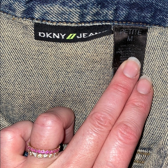DKNY Vintage Jean jacket - Picture 5 of 6